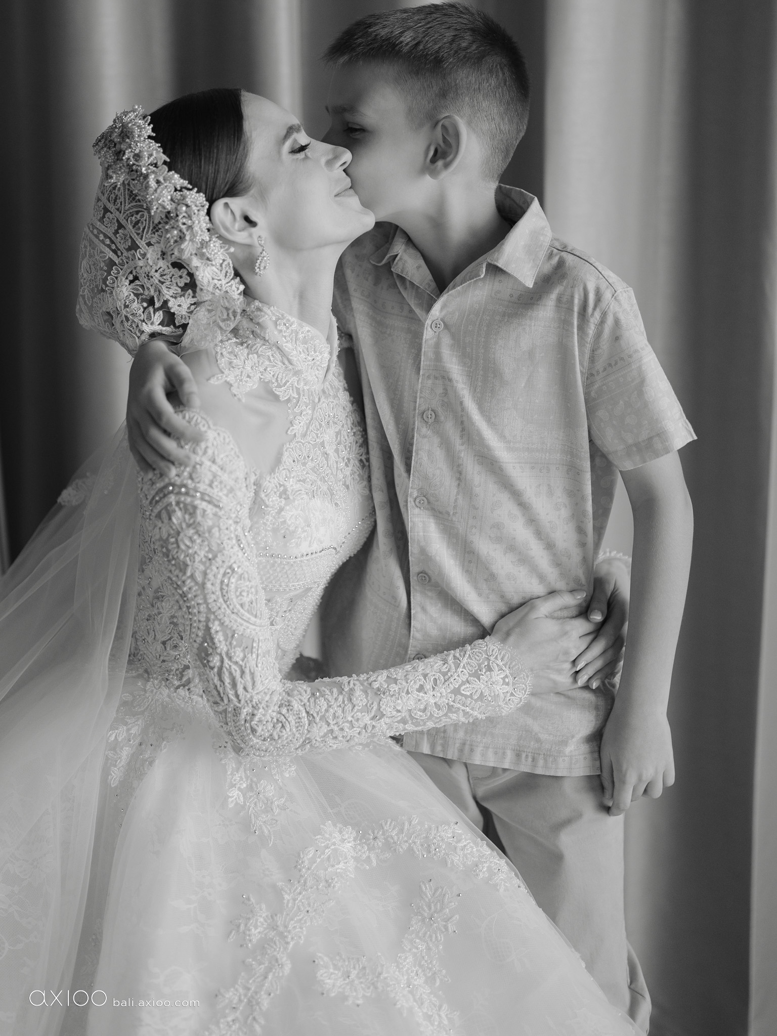 Axioo: Beyond The Spotlight